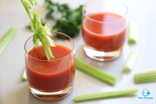 Nước uống giảm cân từ cần tây kết hợp với cà chua Nước uống giảm cân từ cần tây kết hợp với cà chua