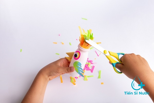 tái chế chai nhựa thành con vật