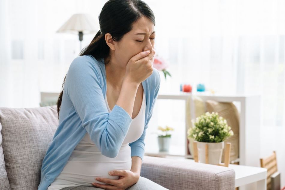 Giảm thiểu tình trạng ốm nghén cho bà bầu khi thường xuyên uống nước điện giải