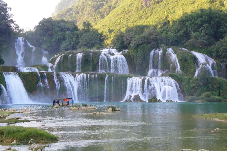 Quá trình hình thành nước suối qua tầng địa chất Quá trình hình thành nước suối qua tầng địa chất
