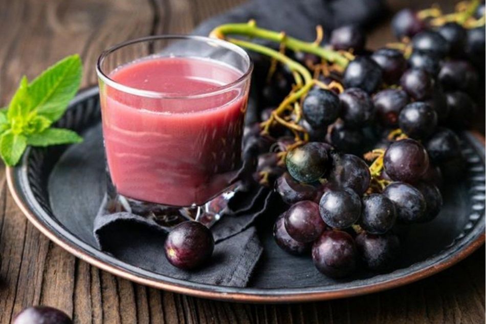 Thức khuya nên uống nước ép nho cung cấp năng lượng và chất chống oxy hóa Thức khuya nên uống nước ép nho cung cấp năng lượng và chất chống oxy hóa
