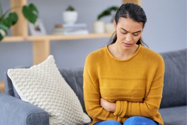 Khi bị đầy bụng khó tiêu uống gì? Các loại nước giúp cải thiện tiêu hóa và giảm khó chịu