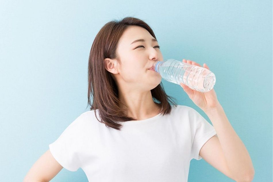 Nước chiếm vai trò quan trọng cho hệ tiêu hóa đến bảo vệ các cơ quan nội tạng Nước chiếm vai trò quan trọng cho hệ tiêu hóa đến bảo vệ các cơ quan nội tạng